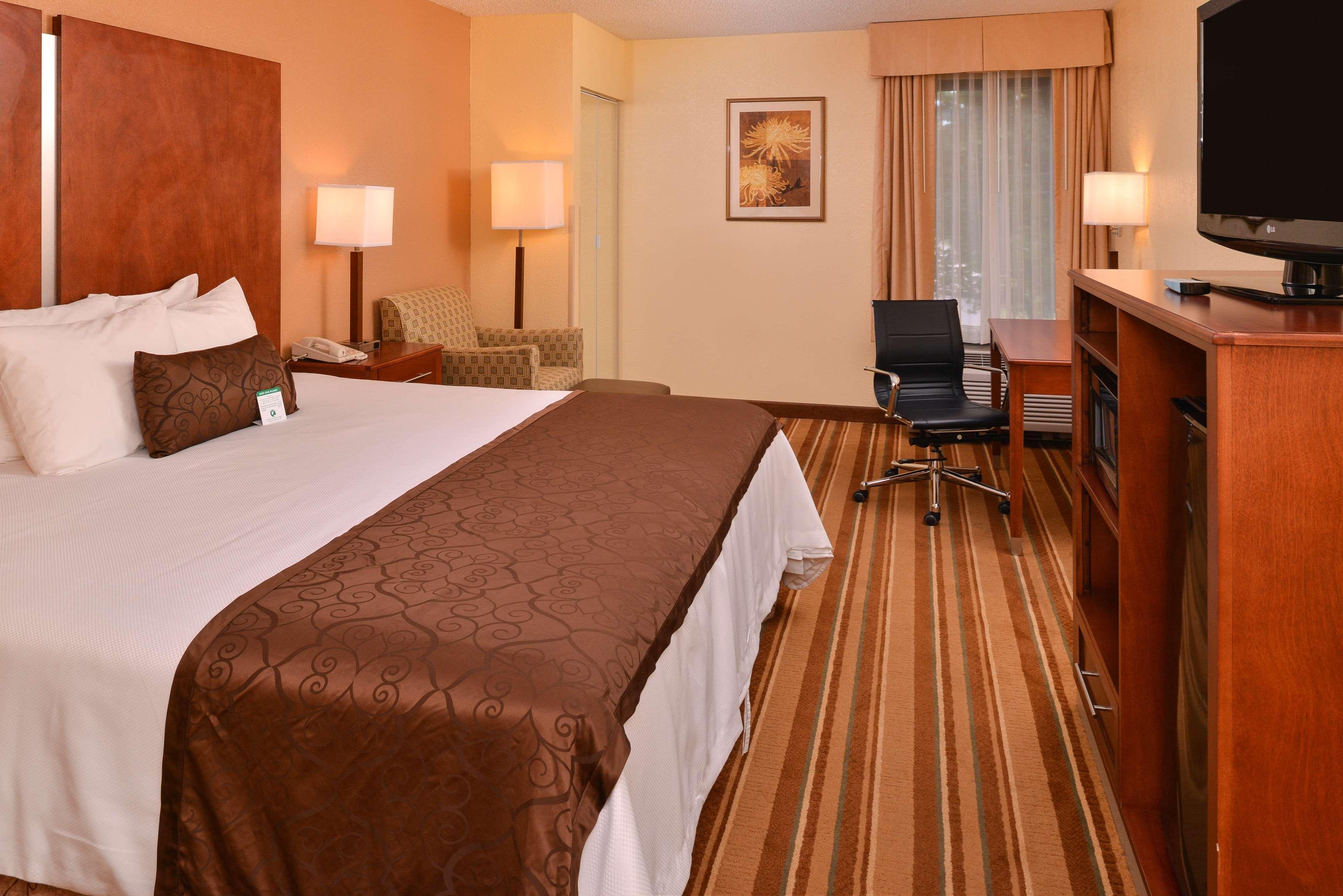 Best Western Plus Richmond Сендстон Екстер'єр фото